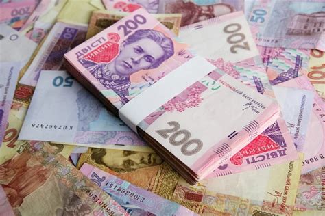 Официальный курс: НБУ повысил курс гривны на 14 копеек — Минфин