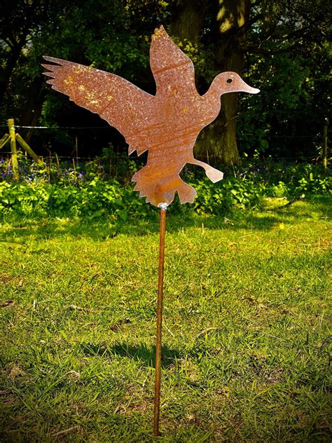 Exterior Rustic Metal Flying Duck Bird Garden Stake Yard Art Pond Rive