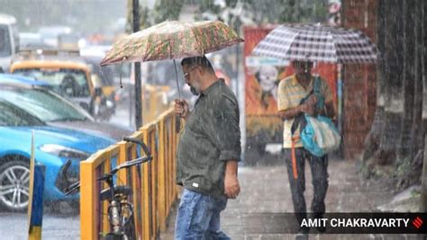 Rain Returns To Mumbai Imd Issues Yellow Alert Mumbai News The Indian Express