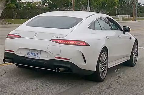 Mercedes Amg Gt 63 S E Performance Il Facelift Con Le Marmitte Fuori Misura Un Indizio Di