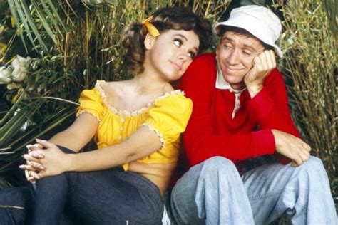 Gilligans Island Actress Dawn Wells Dies At 82