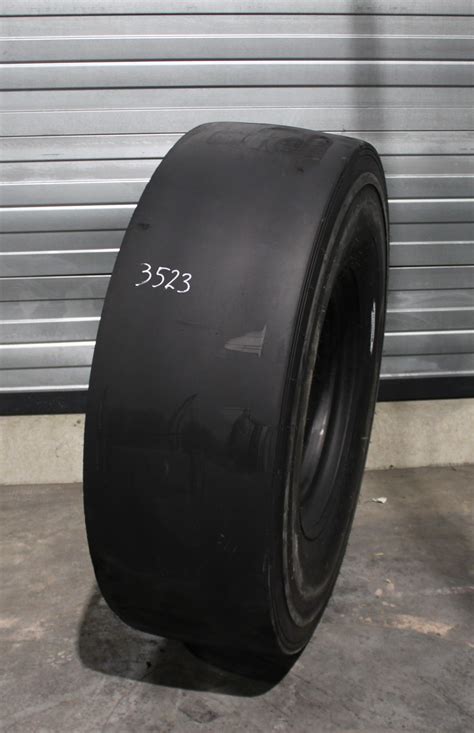 18 00R25 USED MICHELIN X STACKER 2 IND 4 TL 40MM 56 NO REPAIR 3523