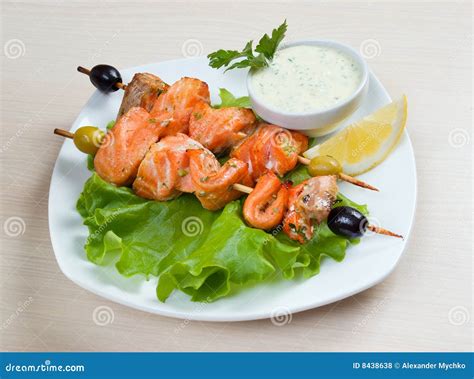 Shish Kebab De Salmones Foto De Archivo Imagen De Pescados