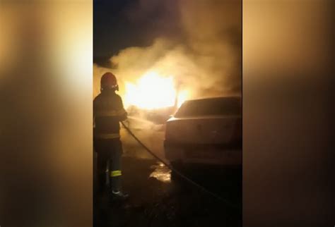 Mașini în flăcări Incendiu violent la un service auto din Oradea care