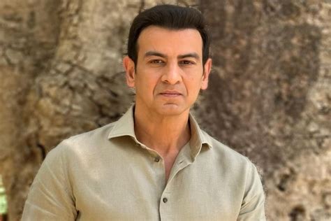 Ronit Roy Reveals Bollywood Stars Paid Full Staff Salaries Amid