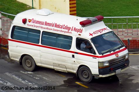 Flickriver: Photoset 'Bangladesh Police and EMS vehicles' by Samee55