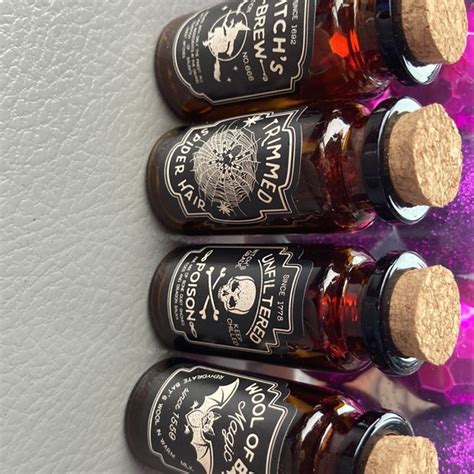 Hot Topic Holiday Nwt Mini Witches Brew Bottles Set Of 4 Poison