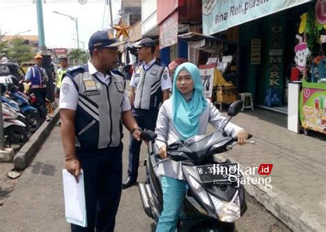 Banyak Pengendara Langgar Lalu Lintas Jalan Jenderal Sudirman Salatiga