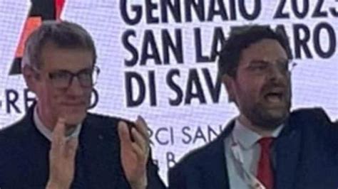 Parte Per Errore L Inno Dell Urss Al Congresso A Bologna Bufera