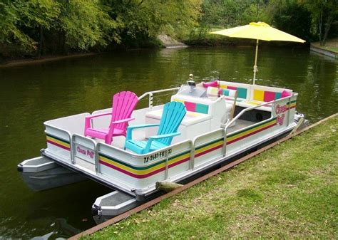 8 Reasons Why Yo Need To Buy A Pontoon Boat Artofit