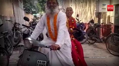 Modern Shravan Kumar Takes Mother On Pilgrimage Travels 66k Km On