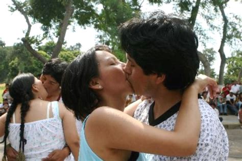 Día Internacional Del Beso ¿cuándo Es Y Por Qué Se Celebra