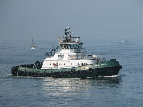 Brynn Foss Tugboat In Redondo Beach California Boat Tug Boats