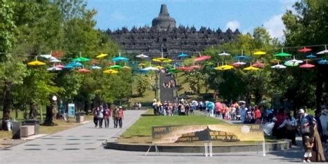 Juta Wisatawan Kunjungi Candi Borobudur