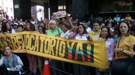 Diputadas Protestan Frente Al Cne Para Exigir Revocatorio Fotos