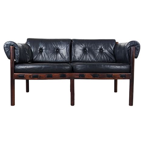 Mid Century Modern Leather And Rosewood Lounge Chair By Arne Norell