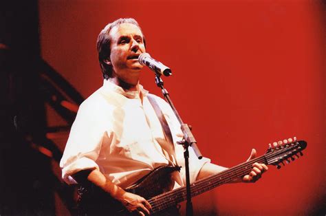 'Lady in Red' hitmaker Chris de Burgh to perform at Giza Pyramids | Al ...