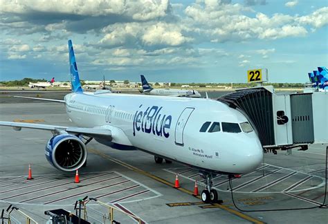 Registra Jetblue Pérdidas En Primer Trimestre Aviación 21