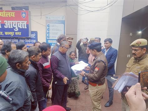 In Kanpur Disabled People Submitted Memorandum To The Joint