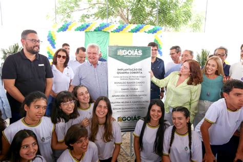 Em Pontalina Governo De Goi S Entrega Quadra Esportiva Escolar E