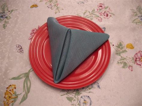 How To Fold A Napkin Easy Napkin Folding Ideas Old Farmers Almanac