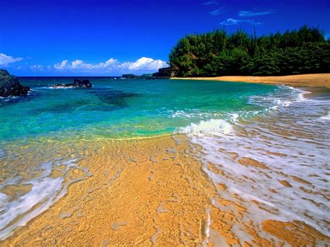 World’s Top 10 Tropical Beaches | Found The World