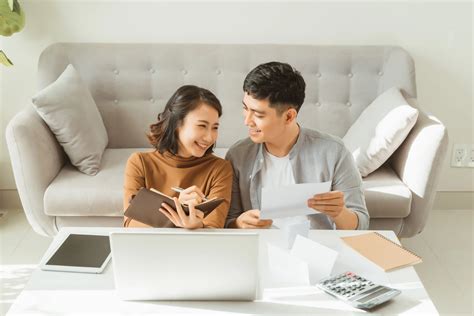 When Couples Should And Shouldnt Combine Their Finances Walletgenius