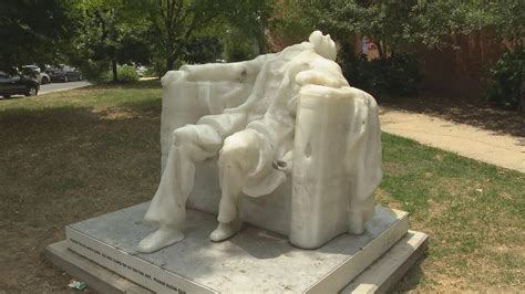 Calor Extremo Derrite Estatua De Abraham Lincoln En Washington Reto