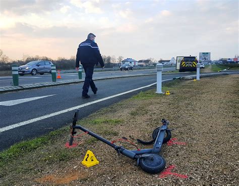 Saône et Loire Un homme de 25 ans qui circulait à trottinette