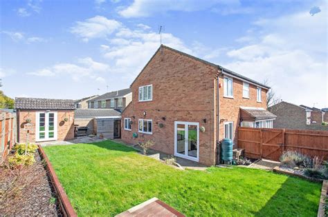 4 Bed Detached House For Sale In Sutherland Grove Bletchley Milton