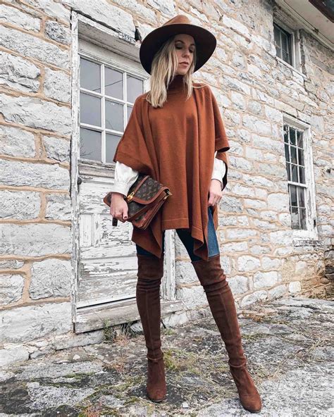 Modern Ways To Wear A Poncho Meagan S Moda How To Style A Poncho