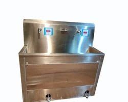 Silver Stainless Steel Surgical Scrub Sink Station Foot At Best Price