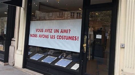 Quand Une Boutique Parisienne S Inspire De L Affaire Des Costumes De