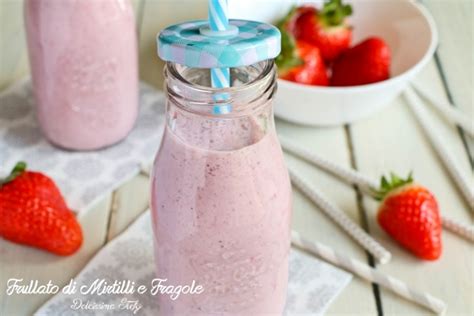 Frullato Allo Yogurt Di Mirtilli E Fragole