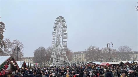 Magico Paese Di Natale Da Sold Out La Stampa