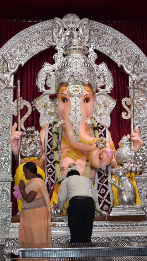 Top 11 Famous Ganpati In Pune Must Visit Ganpati Pandals In Pune In