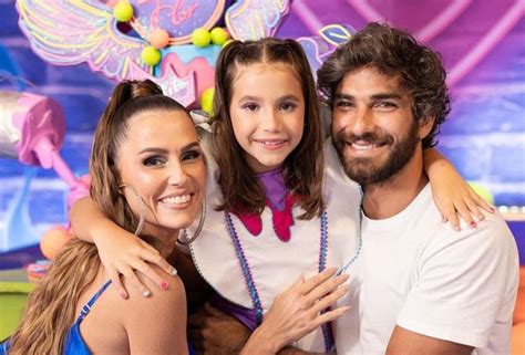 Deborah Secco Acredita Que Fim De Casamento Hugo Moura Aconteceu Em