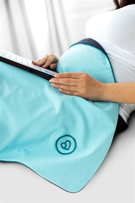 Femibelly Pregnancy Blanket Turquoiseandnavy Femibelly™