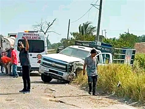 ¡camiÓn Gasero Se Impacta Con AutobÚs