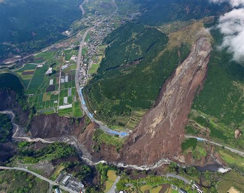 熊本地震：阿蘇大橋崩落 立野地区が分断 毎日新聞