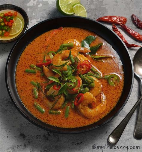 Thai Red Curry With Prawns Or Shrimp