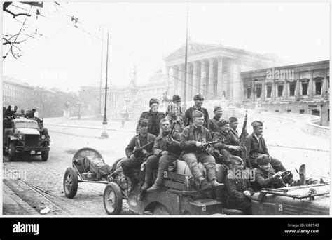 Vienna 1945 Hi Res Stock Photography And Images Alamy