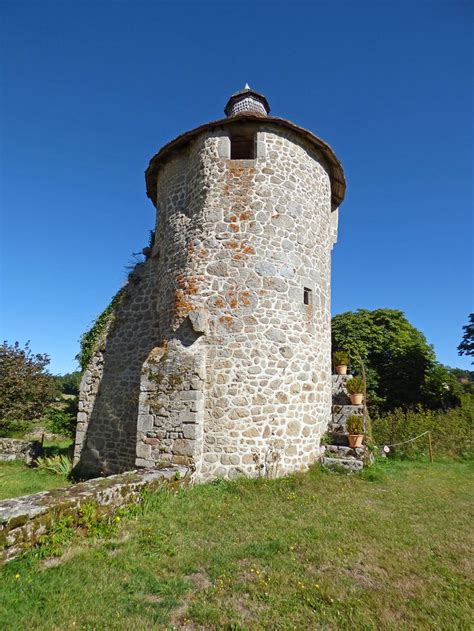 Ch Teau De Villemonteix Leaning Tower Of Pisa Chateau Leaning Tower