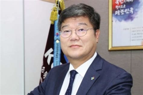 정한근 한국방송통신전파진흥원장 Ict 혁신성장 기반 고도화 세계 최고 수준의 방송통신 서비스 환경조성에 최선 월간인물