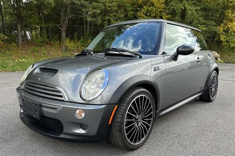 No Reserve 8k Mile 2003 Mini Cooper S 6 Speed For Sale On Bat Auctions Sold For 15 500 On