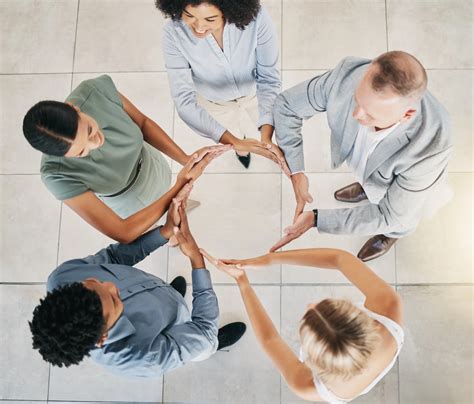 March Check-In: How to Re-Align Your Goals and Set Boundaries for