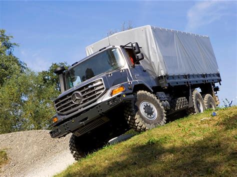 Грузовой автомобиль Mercedes Benz Zetros 2733 характеристики