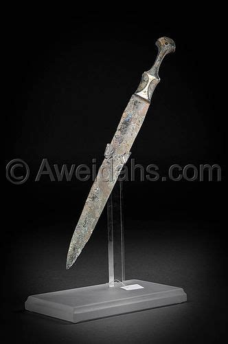 Ancient Persian Bronze Dagger With A Decorated Handle 1000 Bc Item