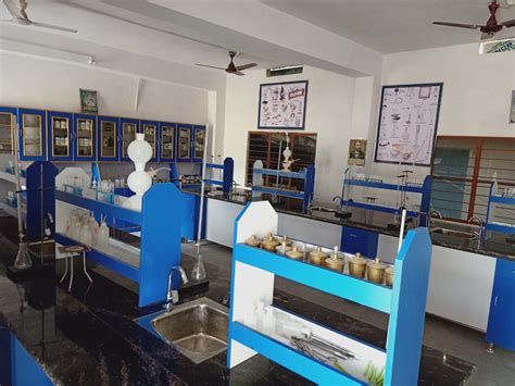 chemistry lab daksh public school