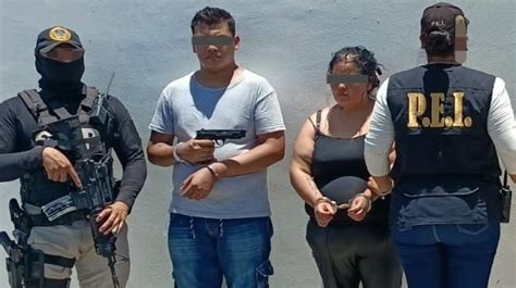 Robo con una réplica de pistola escuadra de aire comprimido en un